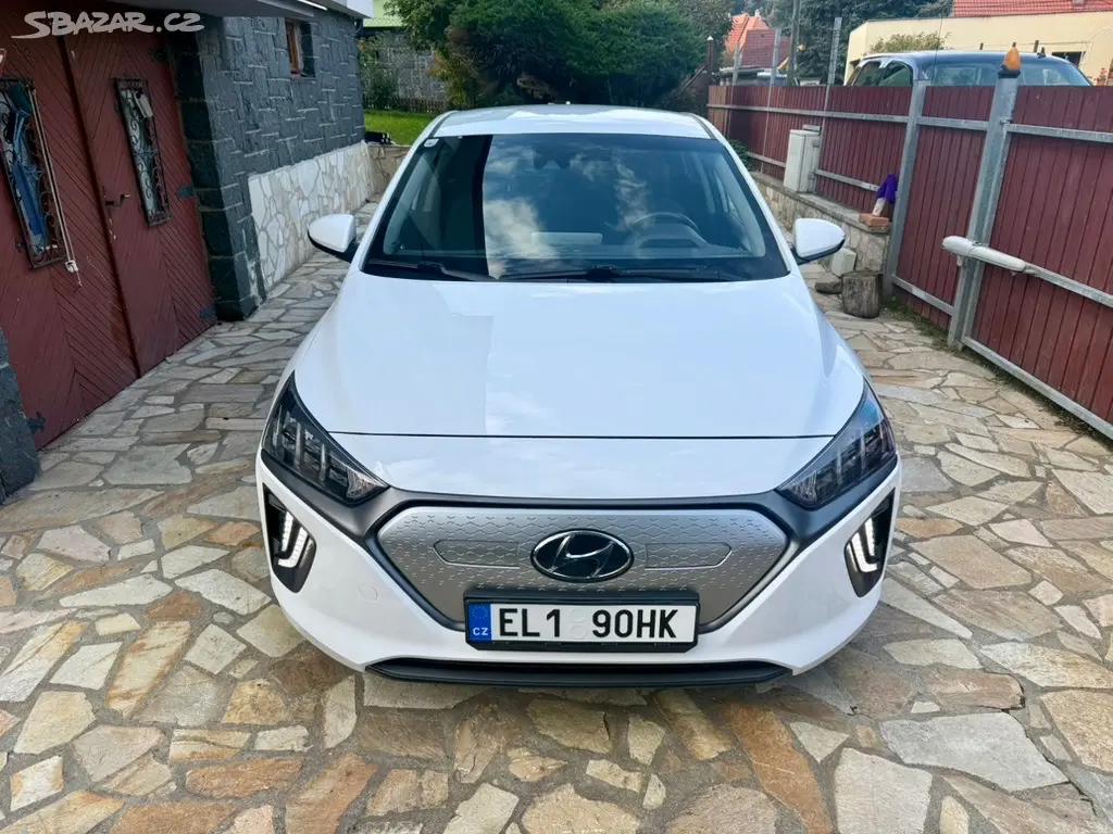 Hyundai Ioniq - fotka 2