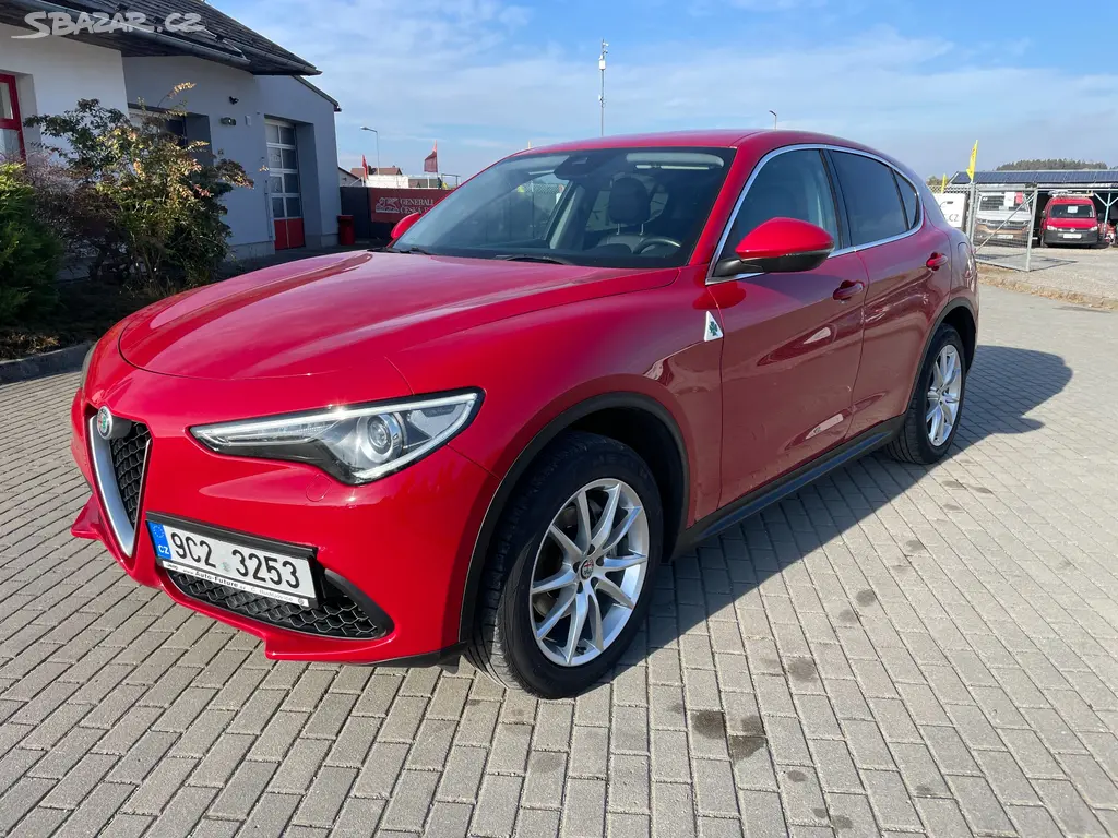 Alfa Romeo STELVIO 2,0Turbo 280k Q4 AT8 4x4 Tažné