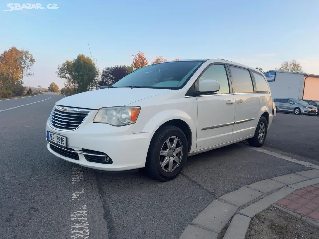 Chrysler Town Country 3,6 DVD StownGo kůže 2013 - fotka 2