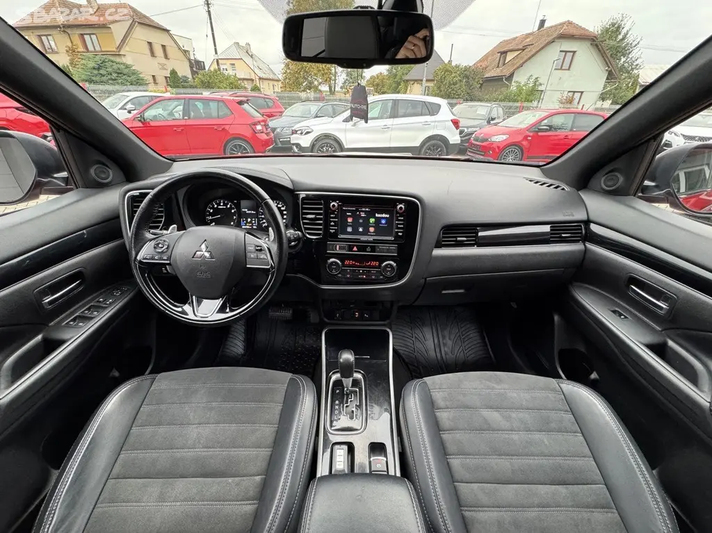 Mitsubishi Outlander, 2.0i Mivec Automat LED 7Míst - fotka 6