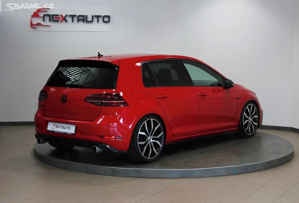 Volkswagen Golf, 2.0TSI 180kW DSG GTI PERFOR. - fotka 5