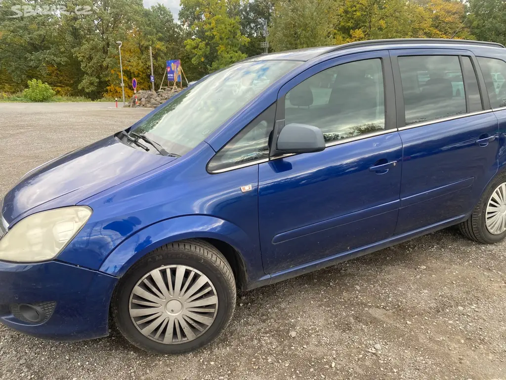 Opel Zafira - fotka 2