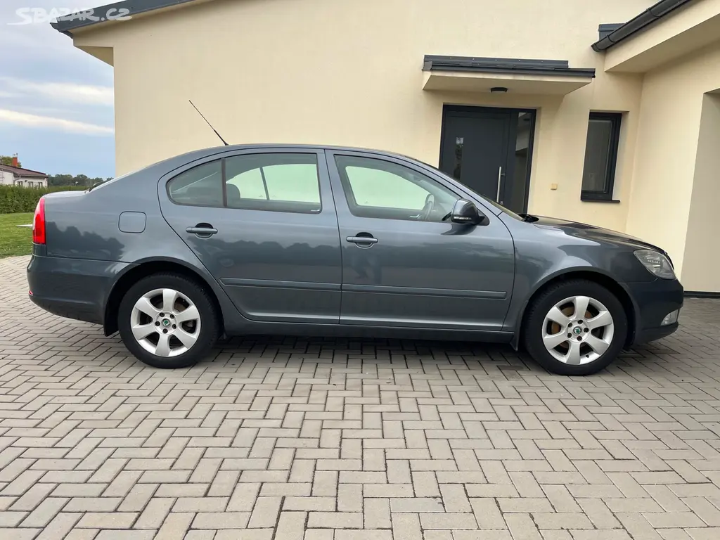 Škoda Octavia II 1.2TSi 77kw ELEGANCE 2010 - fotka 6