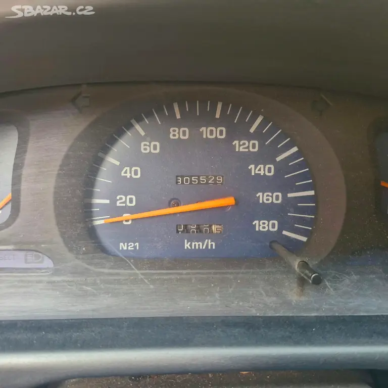 Toyotu Hilux 4x4, 2.4D - fotka 4