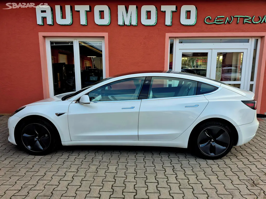 Tesla Model 3, Long Range Dual Motor 350 kW - fotka 3