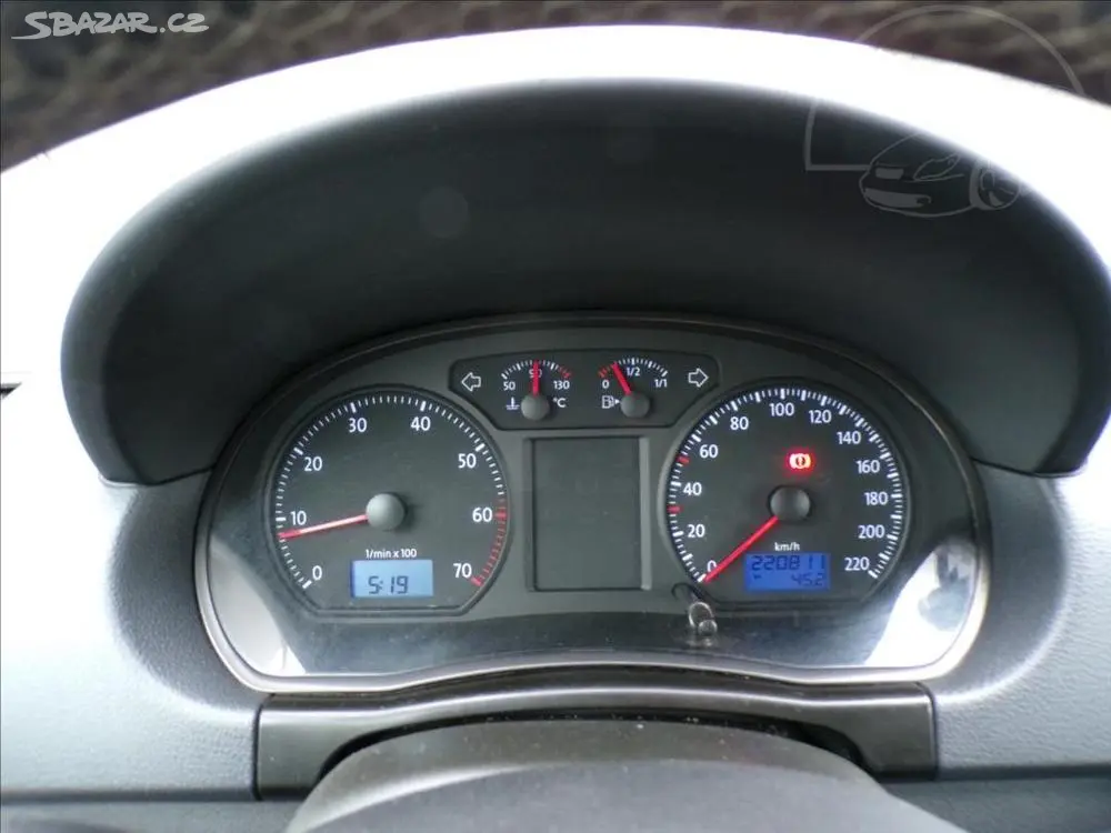 Volkswagen Polo 1,4 16V TEMPOMAT - fotka 5