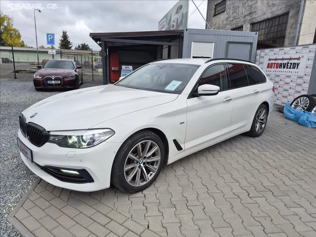 BMW Řada 5, 530d XDrive SportLine ČR - fotka 5