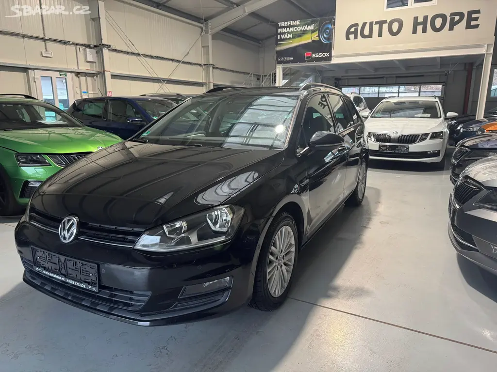 Volkswagen Golf, Variant 1,6 TDi Cup - fotka 3