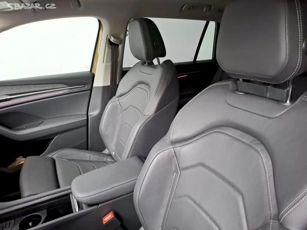 Škoda Kodiaq, EXCLUSIVE SELECTION 4X4 TD 142 - fotka 6