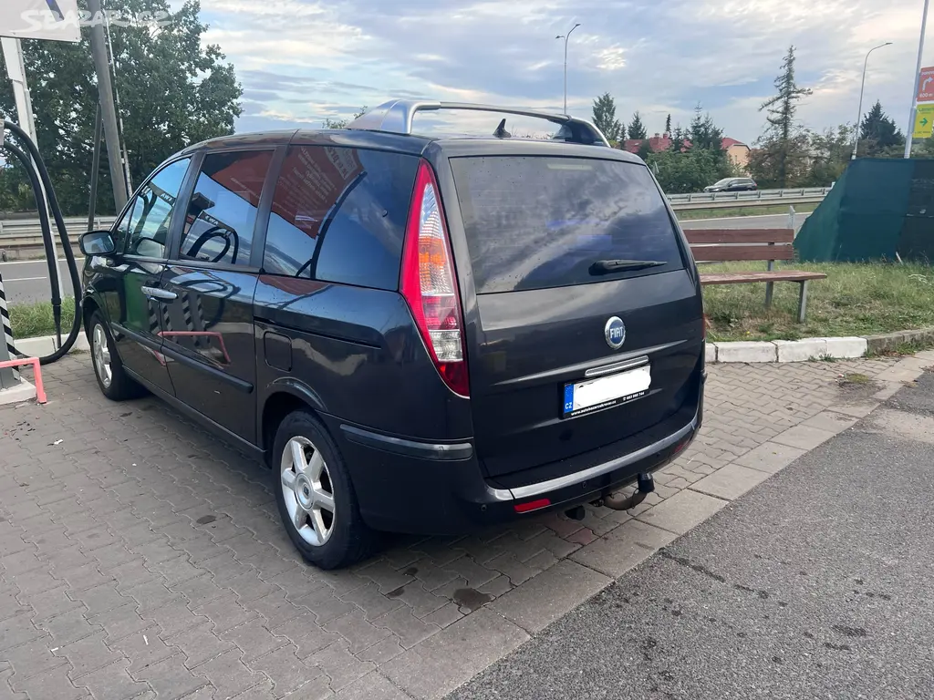 Fiat Ulysse, 2.0 Multijet, 88 kW, 7 míst - fotka 2