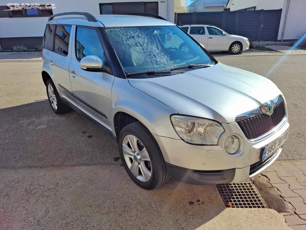Škoda Yeti 1.4 TSi 90kW !!výbava!servis!!142500km - fotka 3