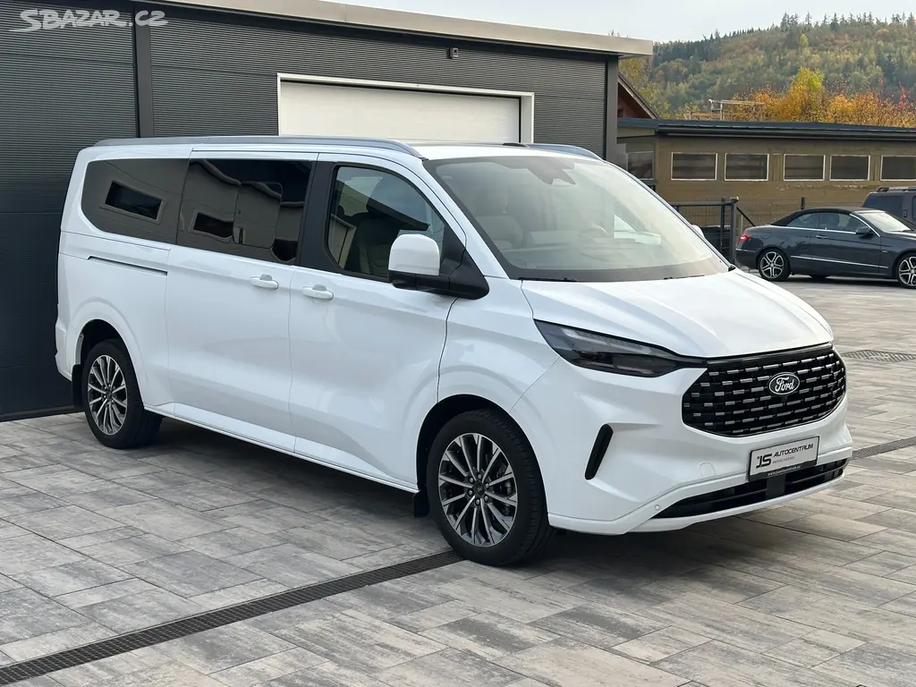 Ford Tourneo Custom 2.0 170PS L2 TitaniumX A/T 4x4 - fotka 3