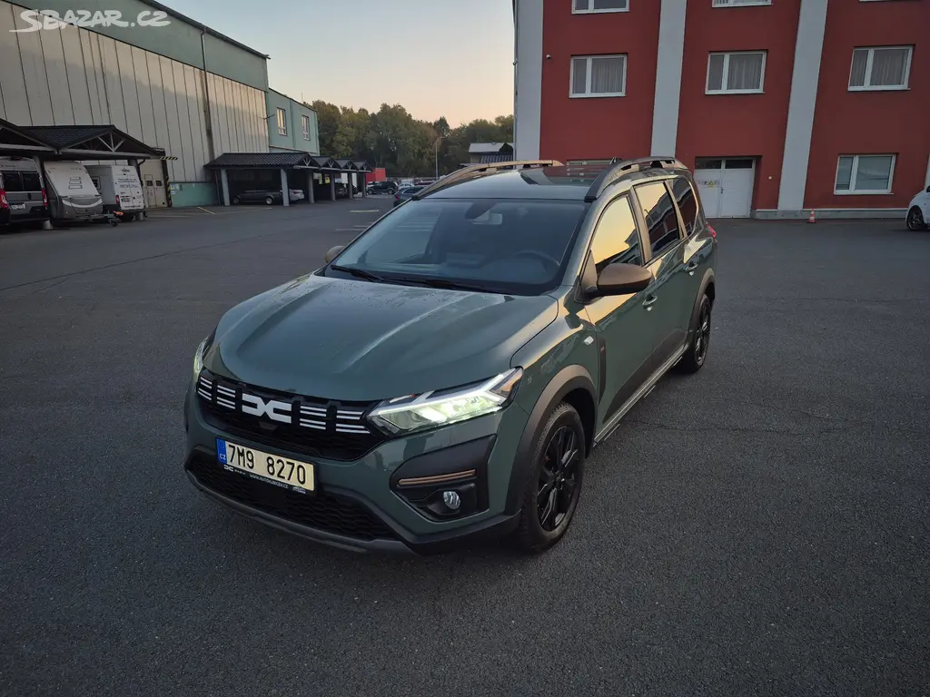 Dacia Jogger 1.0tsi 1 majitelka v záruce do 5/29