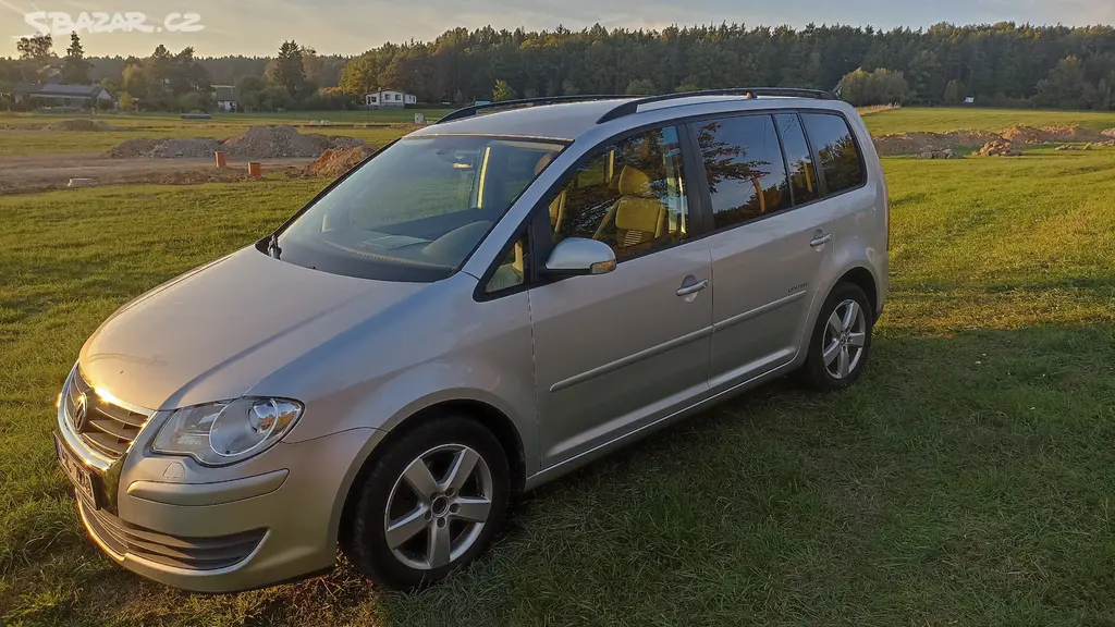 Volkswagen Touran 1.9 TDI - fotka 2
