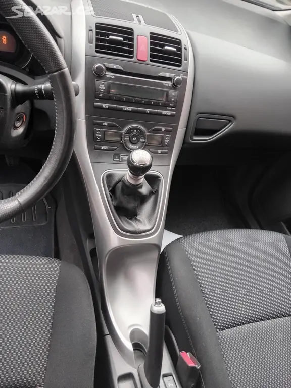 Toyota Auris 1.4 D - fotka 5