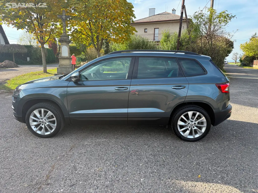 Škoda Karoq 1.5 tsi 110 kw sportline fullled tažny - fotka 5