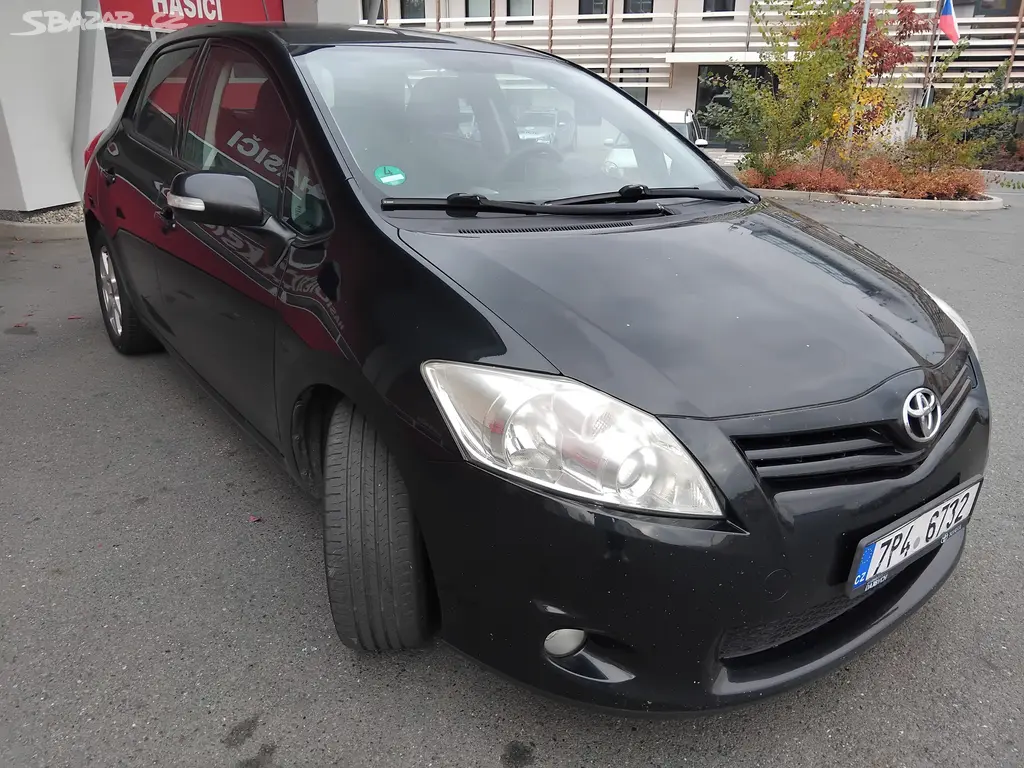 Toyota Auris 1.4 D - fotka 4