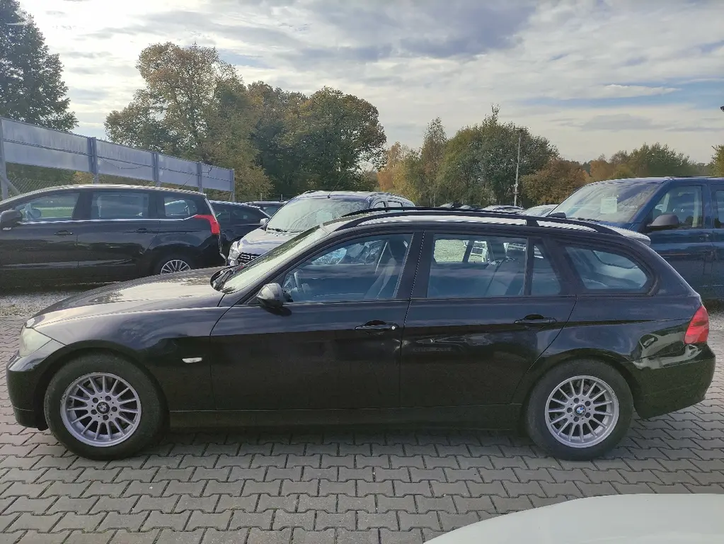 BMW 318d 105KW,COMBI,ALU,KLIMA,VYHŘ. SEDAČKY. - fotka 6