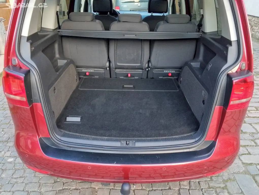 VW Touran,r..v. 2014, 1.2TSi, 77kW, bixenony - fotka 6