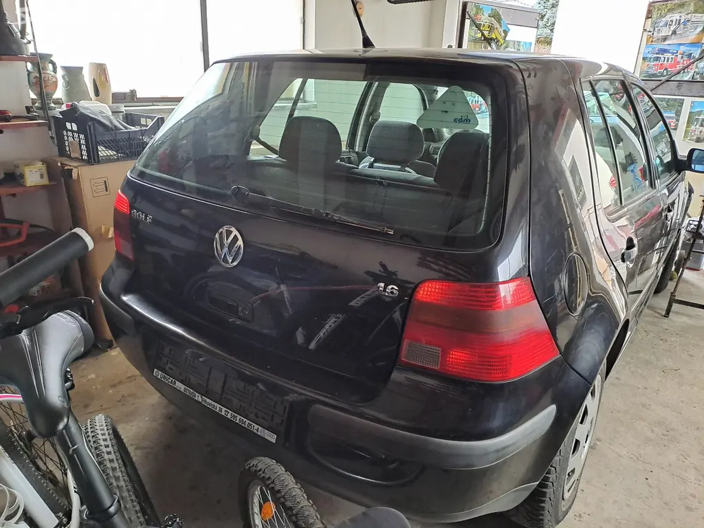 Volkswagen golf 4 - fotka 3