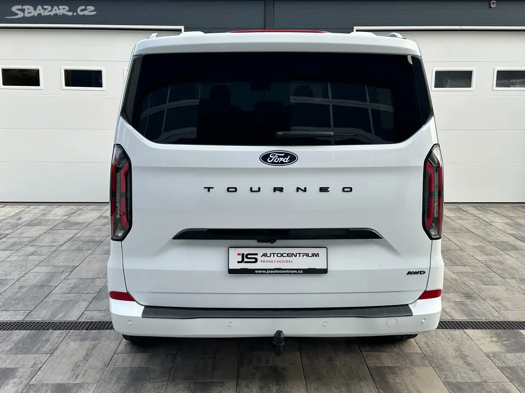 Ford Tourneo Custom 2.0 170PS L2 TitaniumX A/T 4x4 - fotka 5