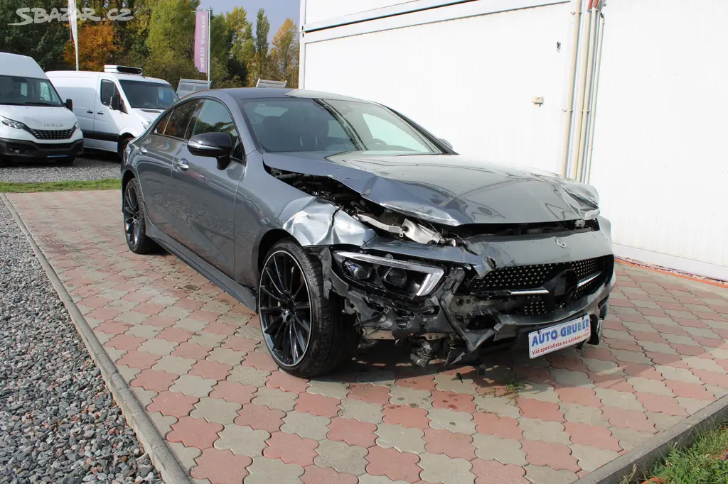 Mercedes-Benz CLS, 400d 4MATIC*AMG*Burmester* - fotka 2
