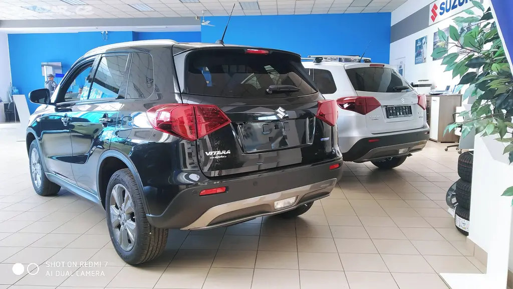 Suzuki Vitara, 1.4 Premium 4x4 Hybrid ZCE - fotka 3
