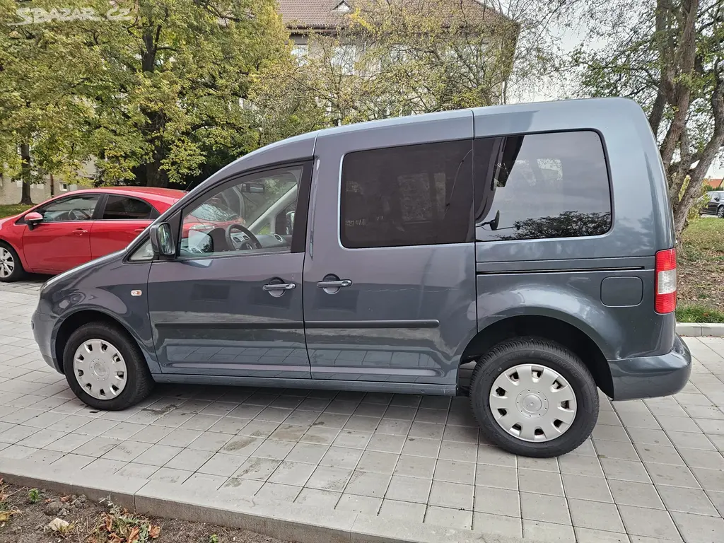 VW Caddy LIFE 1,9 TDi * DSG * 130tis km !!! - fotka 6