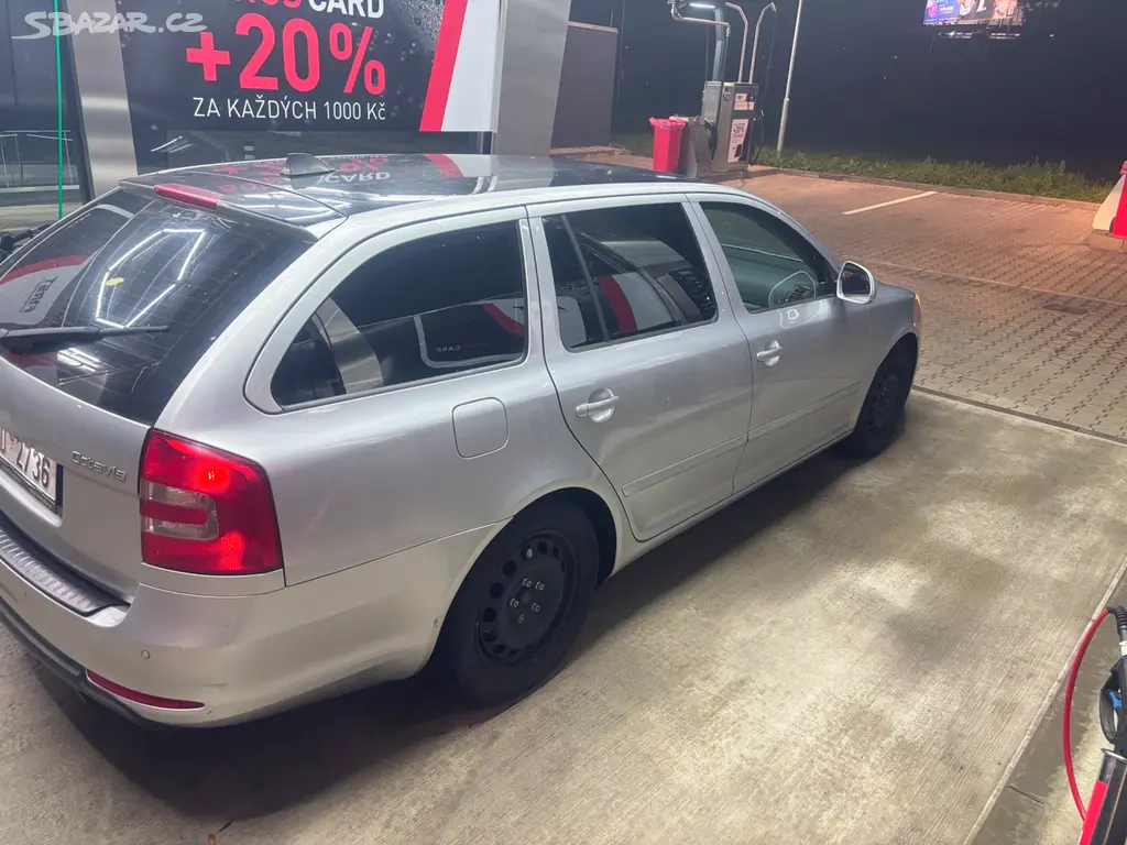Škoda Octavia 2.0TDI 2012 - fotka 6