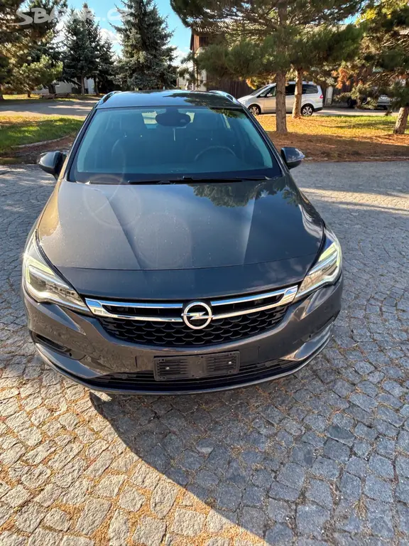 Opel Astra 1,4 benzin automat