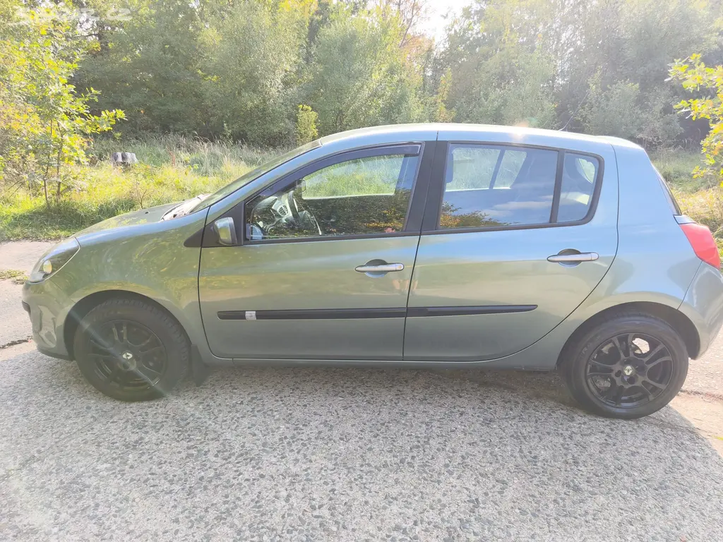 Renault Clio 1.2 74 kW - fotka 5