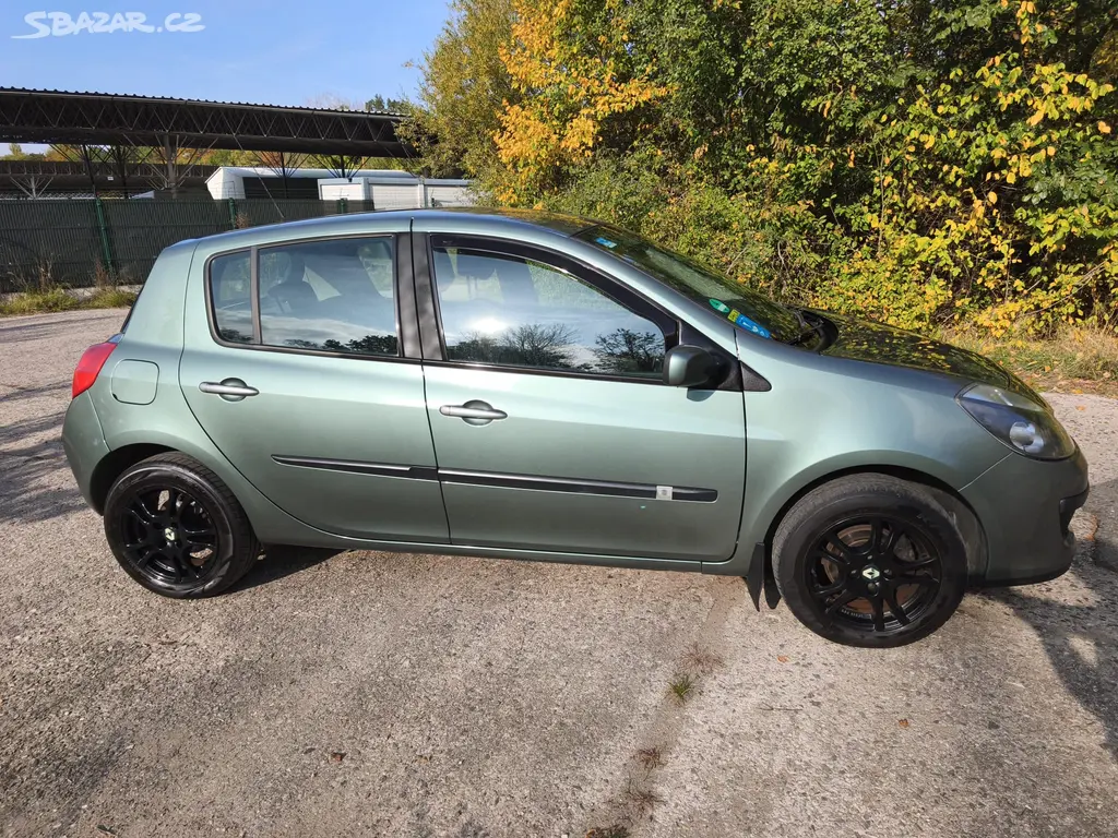 Renault Clio 1.2 74 kW - fotka 2