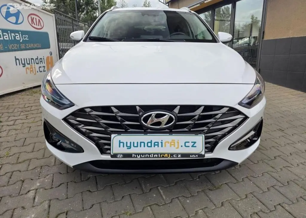 Hyundai i30 1.5-AUTOMAT-MILDHYBRID 48V - fotka 3