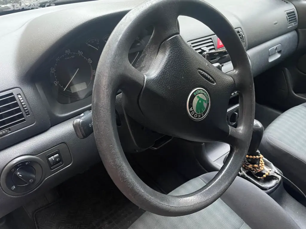 Škoda Octavia 1.6 - fotka 6