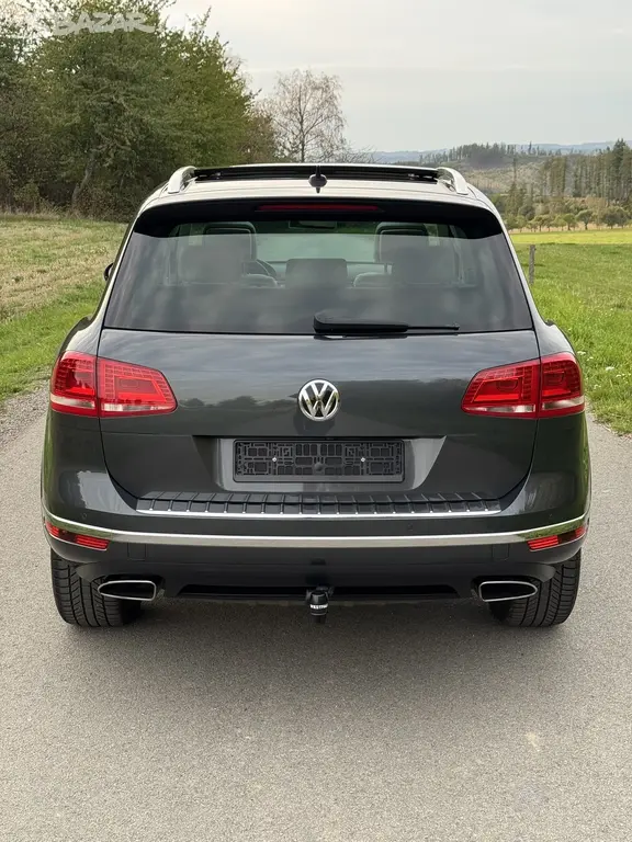 VW Touareg 2015 facelift 3.0TDi 193kW 194tis.km - fotka 3
