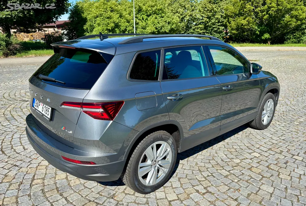 Škoda Karoq 2.0 TDi 110kw 4x4 DSG Style+ 1. maj. - fotka 4