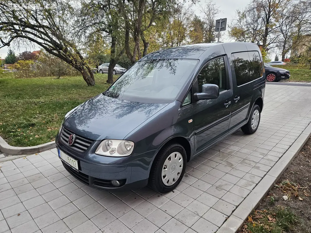 VW Caddy LIFE 1,9 TDi * DSG * 130tis km !!! - fotka 2