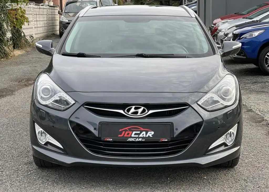 Hyundai i40 1.7CRDi NAVI KAMERA TEMPOMAT manuální - fotka 2