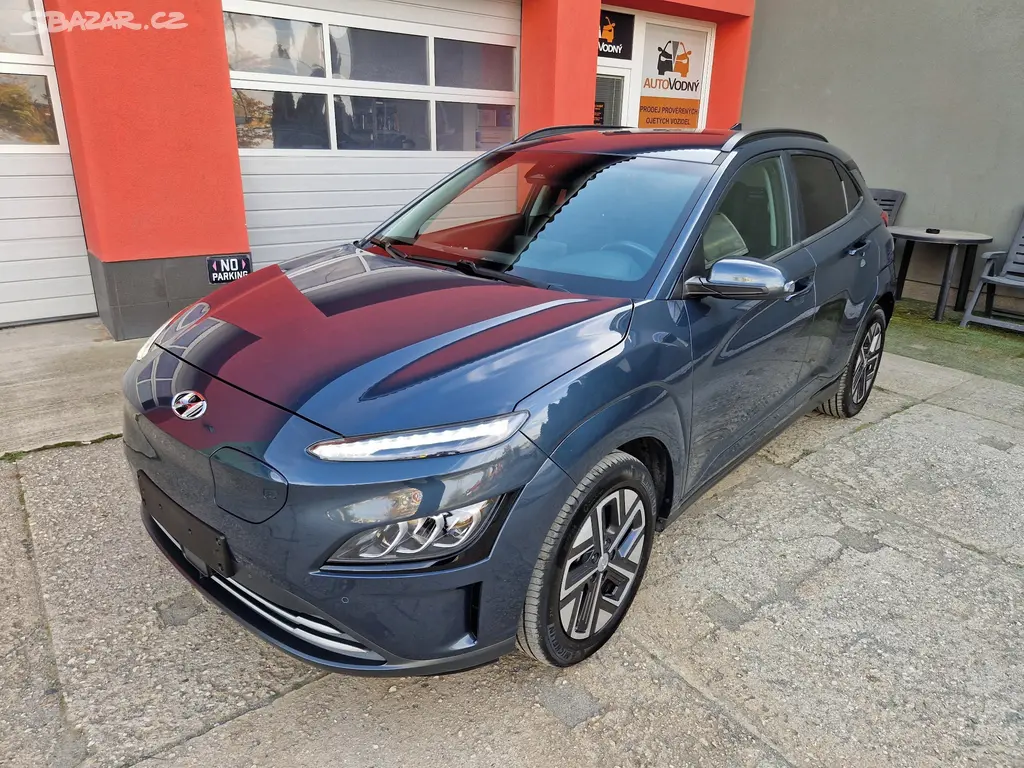 Hyundai Kona Electric 100kW 2023 - fotka 3