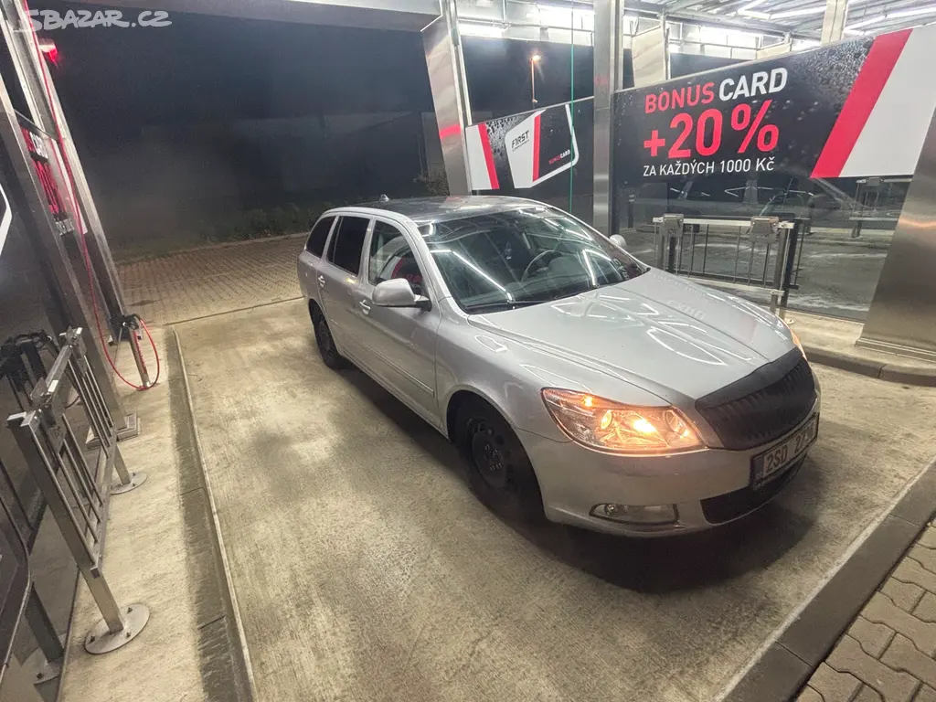 Škoda Octavia 2.0TDI 2012 - fotka 4