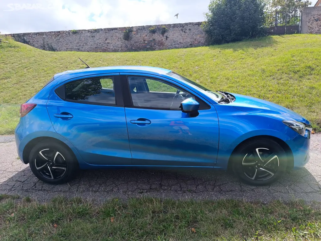 Mazda 2 1.5 benzín SKYACTIV-G 2017 125TKM 1.MAJ - fotka 6