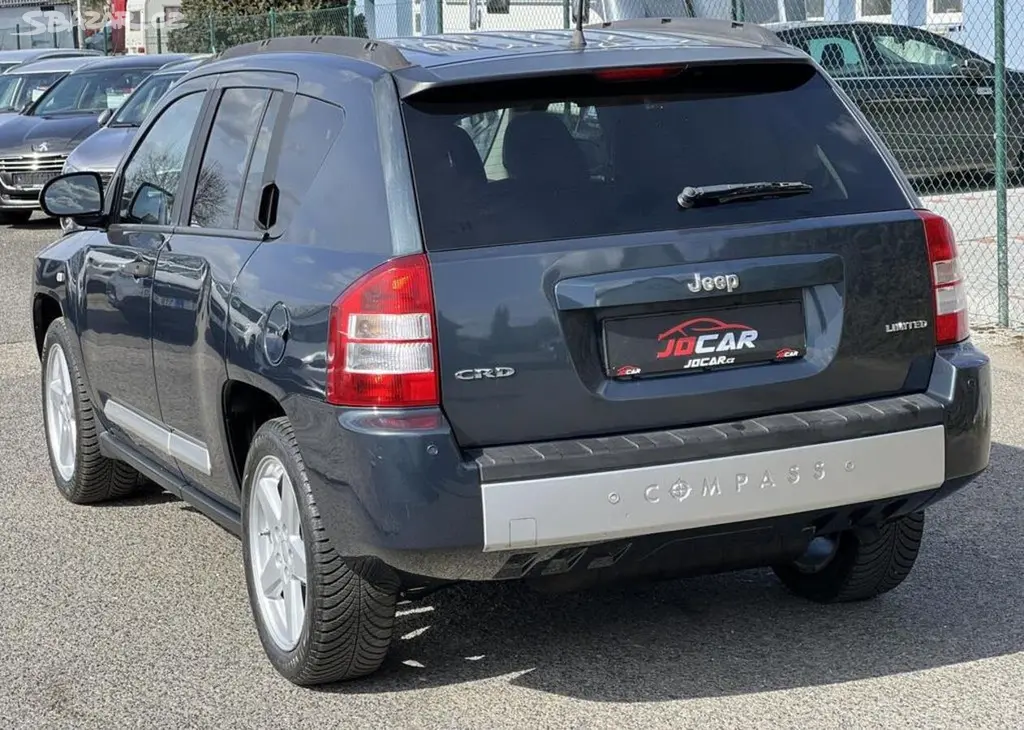 Jeep Compass 2.0CRD LIMITED 4x4 KŮŽE NAVI manuální - fotka 5