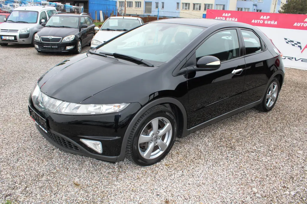 Honda Civic 1.4i KLIMA EL.OKNA ALU KOLA - fotka 3