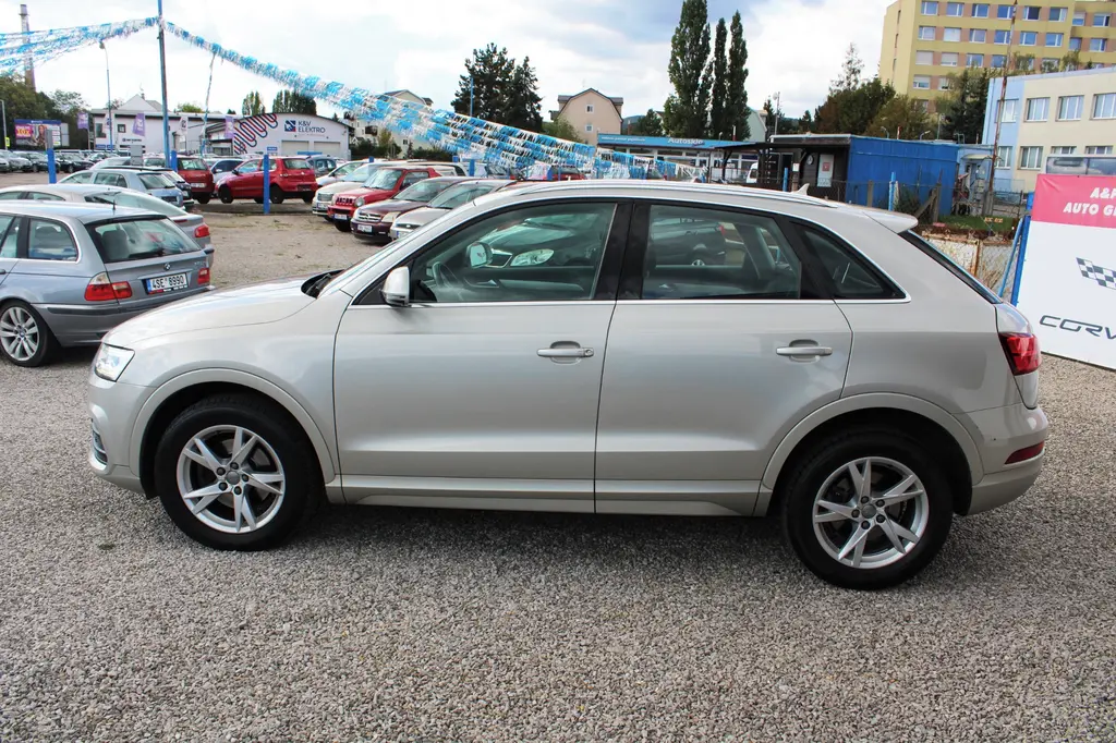 Audi Q3 2.0TDI QUATTRO S-TRONIK LED - fotka 4