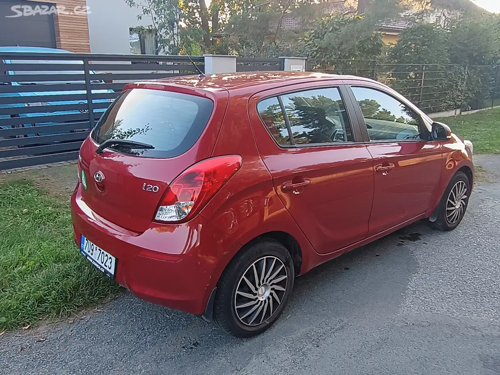 Hyundai i20, 1.2, rok 2014 - fotka 4