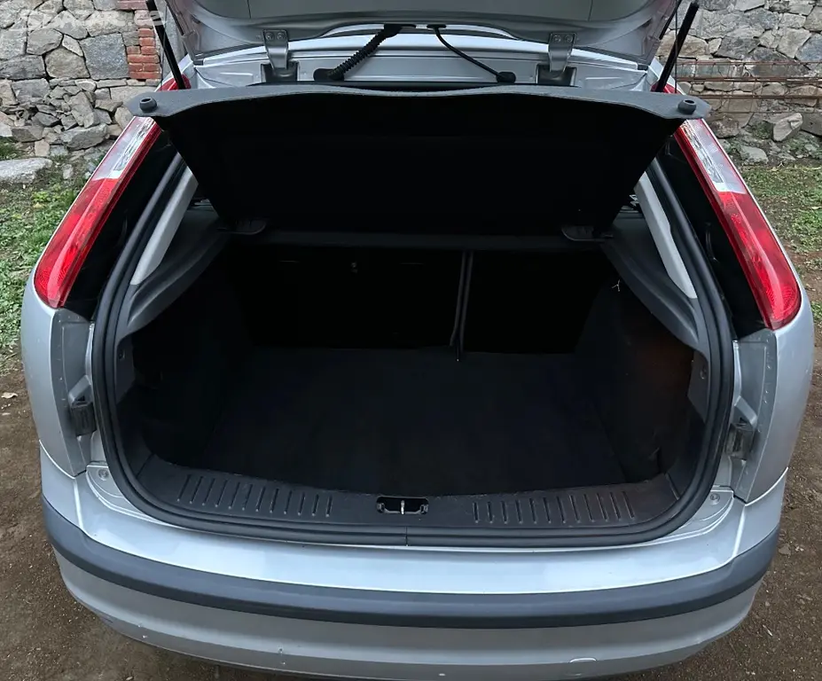 Ford Focus 2005 - fotka 4
