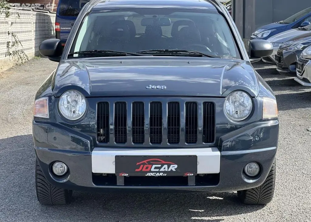 Jeep Compass 2.0CRD LIMITED 4x4 KŮŽE NAVI manuální - fotka 2