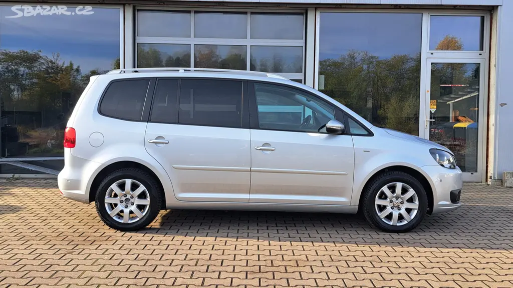 Volkswagen Touran 3 1.6 TDI 77 Kw CUP - fotka 3