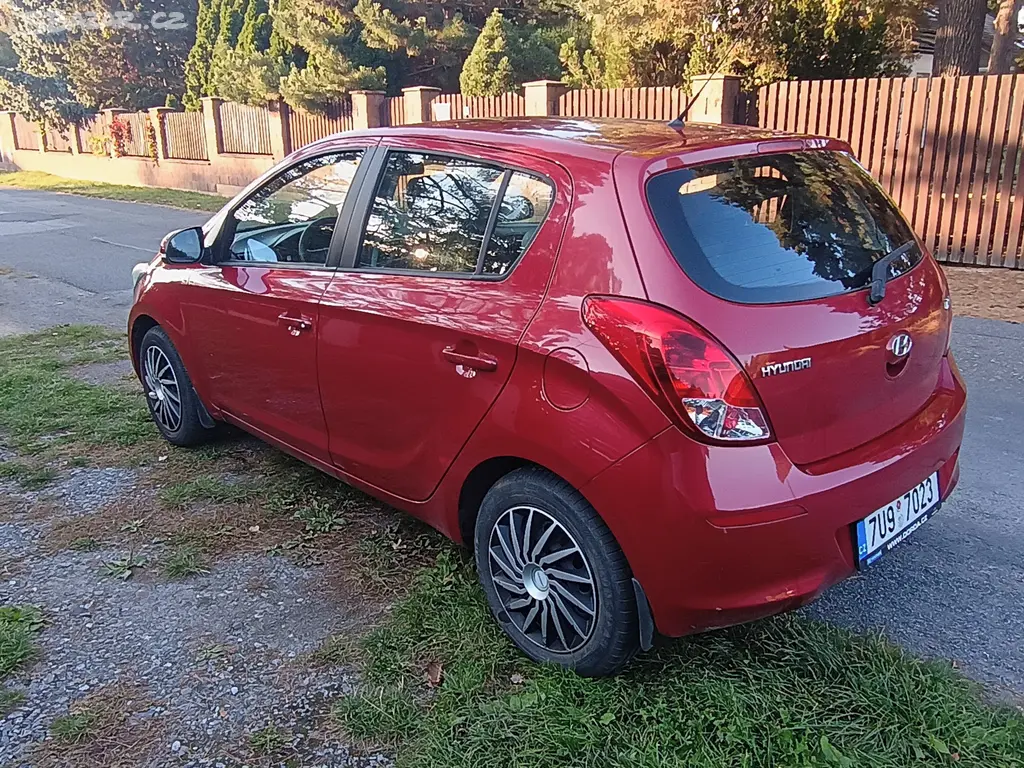 Hyundai i20, 1.2, rok 2014 - fotka 5