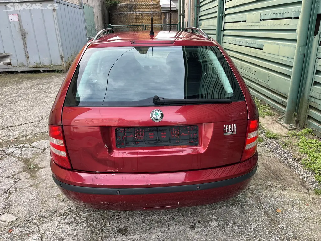 Škoda Fabia Kombi 1.4 16V 59kW STK 10/2028 - fotka 6